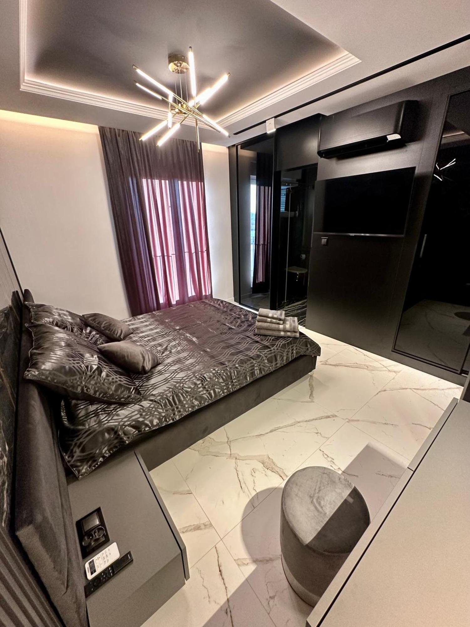 Luxury Penthouse With Big Roof Whirlpool !!! * Sukosan